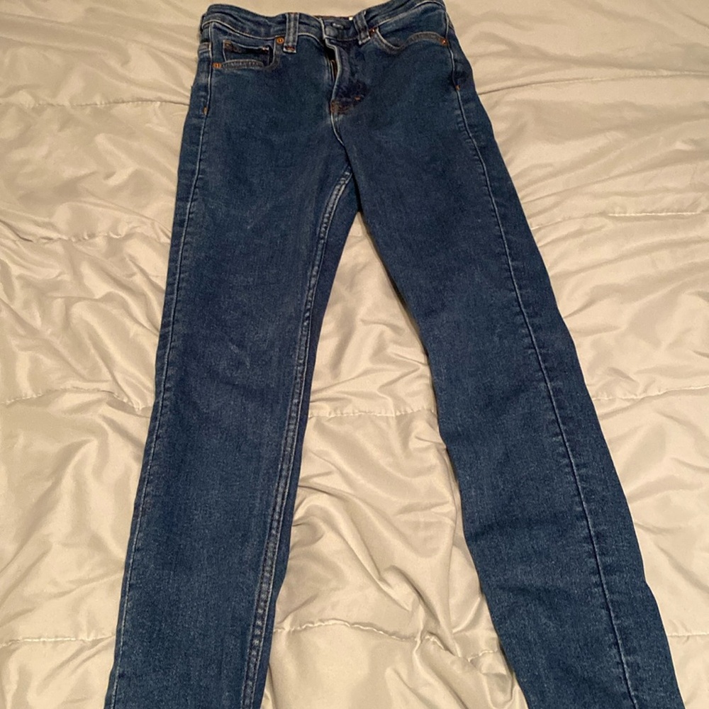 Lightly worn jeans size 4. Too small for me now